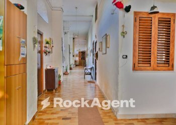 Corridoio - Appartamento salita Scanzano, 10, Castellammare di Stabia - foto 17