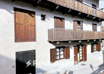 Facciata - Three-room apartment Borgata Les Arnauds, 25, Bardonecchia - photo 2