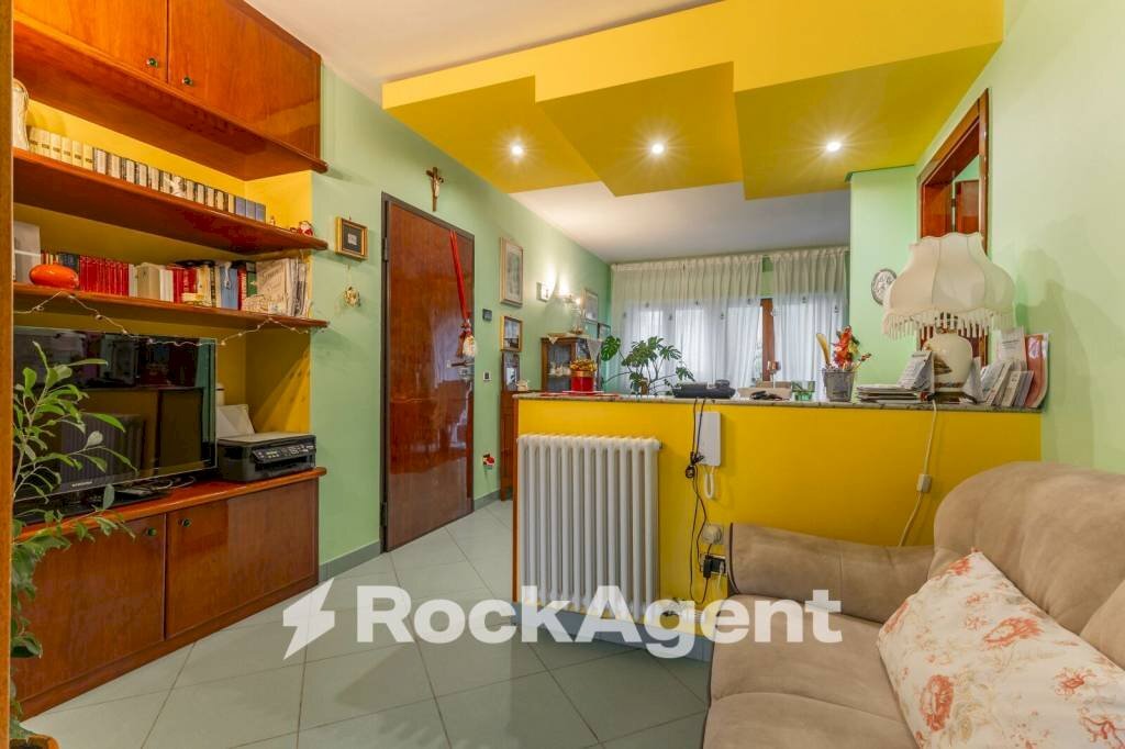 Salone - Three-room apartment via dell'Annunciazione, 4, Gravina in Puglia - photo 1