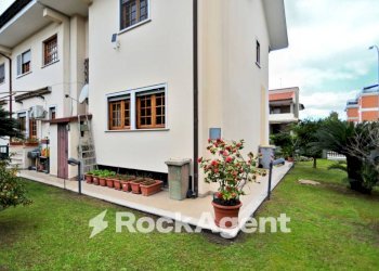 Giardino - Villa via Ombrone, 5, Latina - foto 5