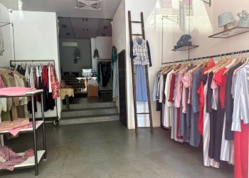 Interno non residenziale - Shop via San Felice, Bologna (neighborhood Centro Storico) - photo 2