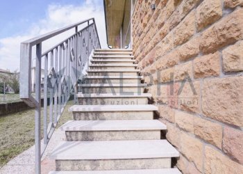 Scala - Villa via del Fabbro, Ravenna (zona San Pietro in Vincoli) - foto 39