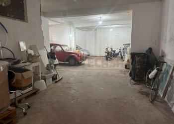 71060826-affe-419e-b505-368ead4e9d12.jpg - Warehouse Via Biagio Miraglia, Catanzaro - photo 3