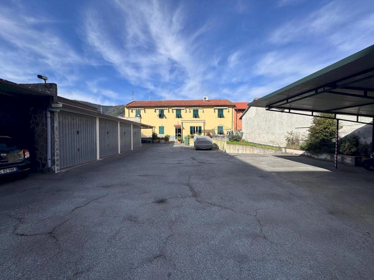 WhatsApp Image 2026-04-04 at 16.34.52 (1).jpeg - Box Via Nazionale 267, Sestri Levante - photo 2