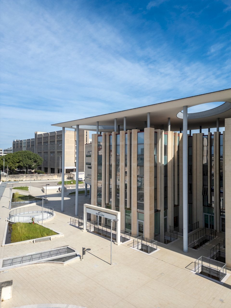 57 - Uff. Palazzo Caiaffa Lecce - GRIMALDI.jpg - Office Via Colonnello Archimede Costadura 2C, Lecce - photo 1