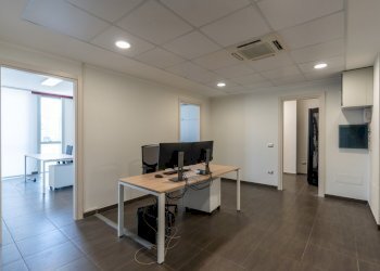 2 - Uff. Palazzo Caiaffa Lecce - GRIMALDI.jpg - Ufficio Via Colonnello Archimede Costadura 2C, Lecce - foto 3