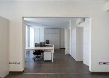 8 - Uff. Palazzo Caiaffa Lecce - GRIMALDI.jpg - Ufficio Via Colonnello Archimede Costadura 2C, Lecce - foto 9