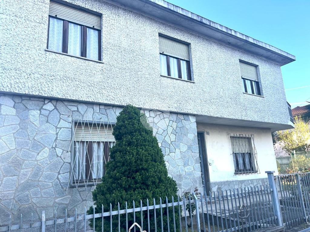 Casa indipendente Via Circonvallazione, Gassino Torinese - foto 1
