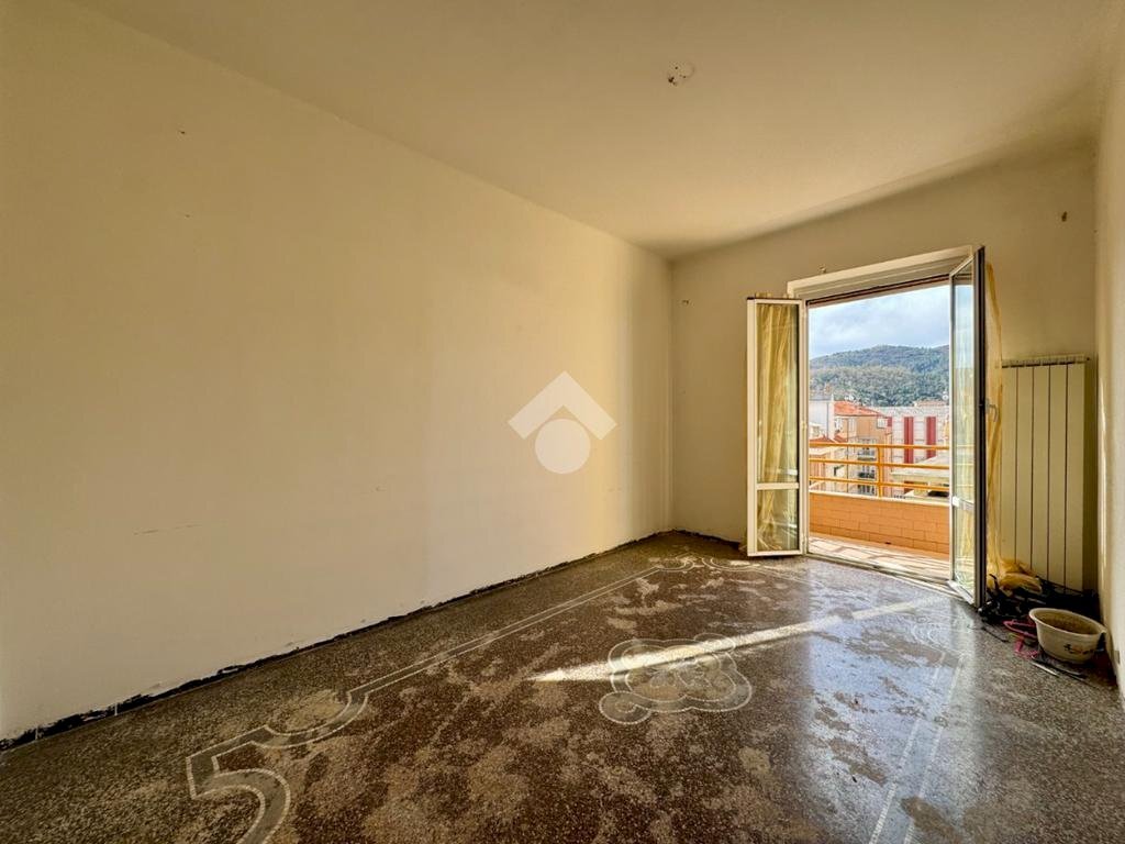 Trilocale Via L. Cadorna, Vado Ligure - foto 2