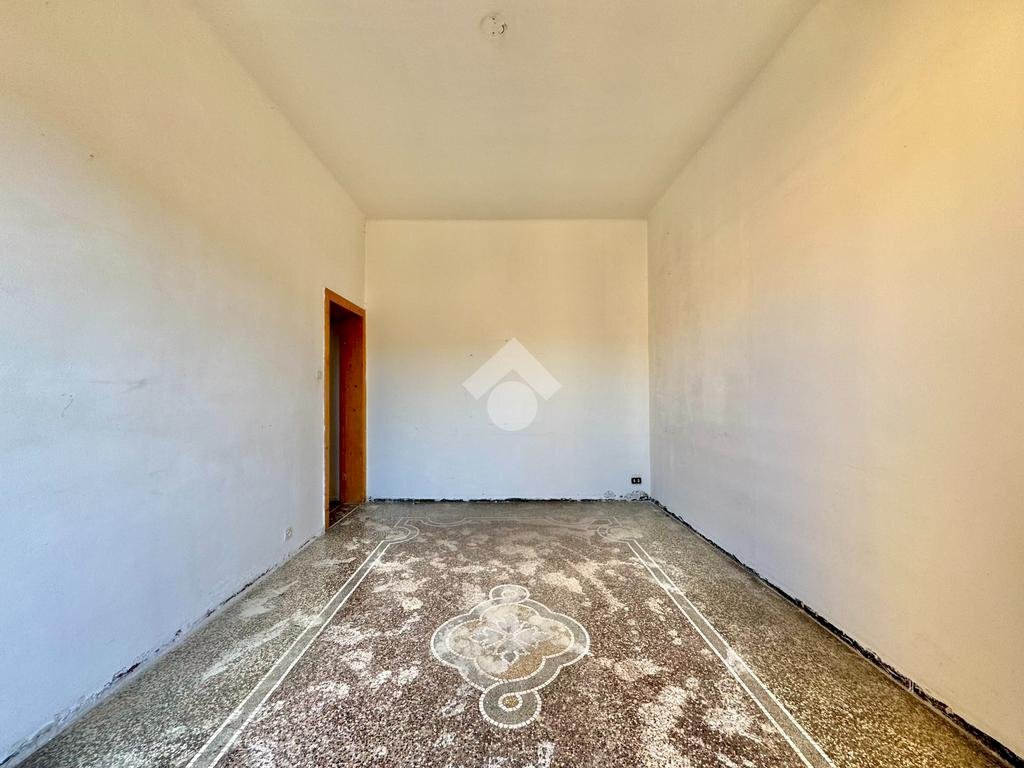 Three-room apartment Via L. Cadorna, Vado Ligure - photo 3
