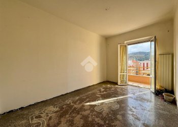 Three-room apartment Via L. Cadorna, Vado Ligure - photo 2