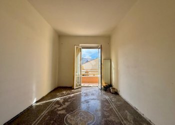 Three-room apartment Via L. Cadorna, Vado Ligure - photo 4