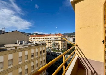 Three-room apartment Via L. Cadorna, Vado Ligure - photo 8