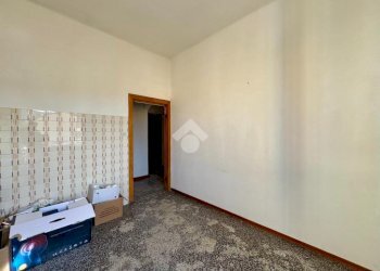 Three-room apartment Via L. Cadorna, Vado Ligure - photo 17