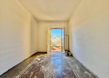 Three-room apartment Via L. Cadorna, Vado Ligure - photo 5