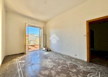 Three-room apartment Via L. Cadorna, Vado Ligure - photo 7