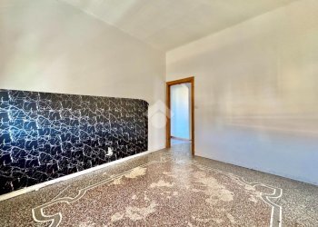 Three-room apartment Via L. Cadorna, Vado Ligure - photo 12