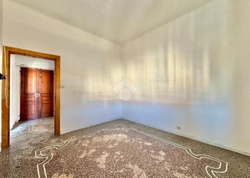 Three-room apartment Via L. Cadorna, Vado Ligure - photo 13