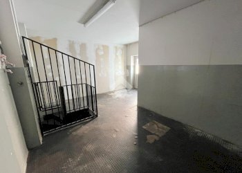 Negozio Piazza Matteotti, Pinerolo - foto 20