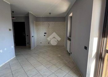 Three-room apartment Via San Giacomo, Leini - photo 4