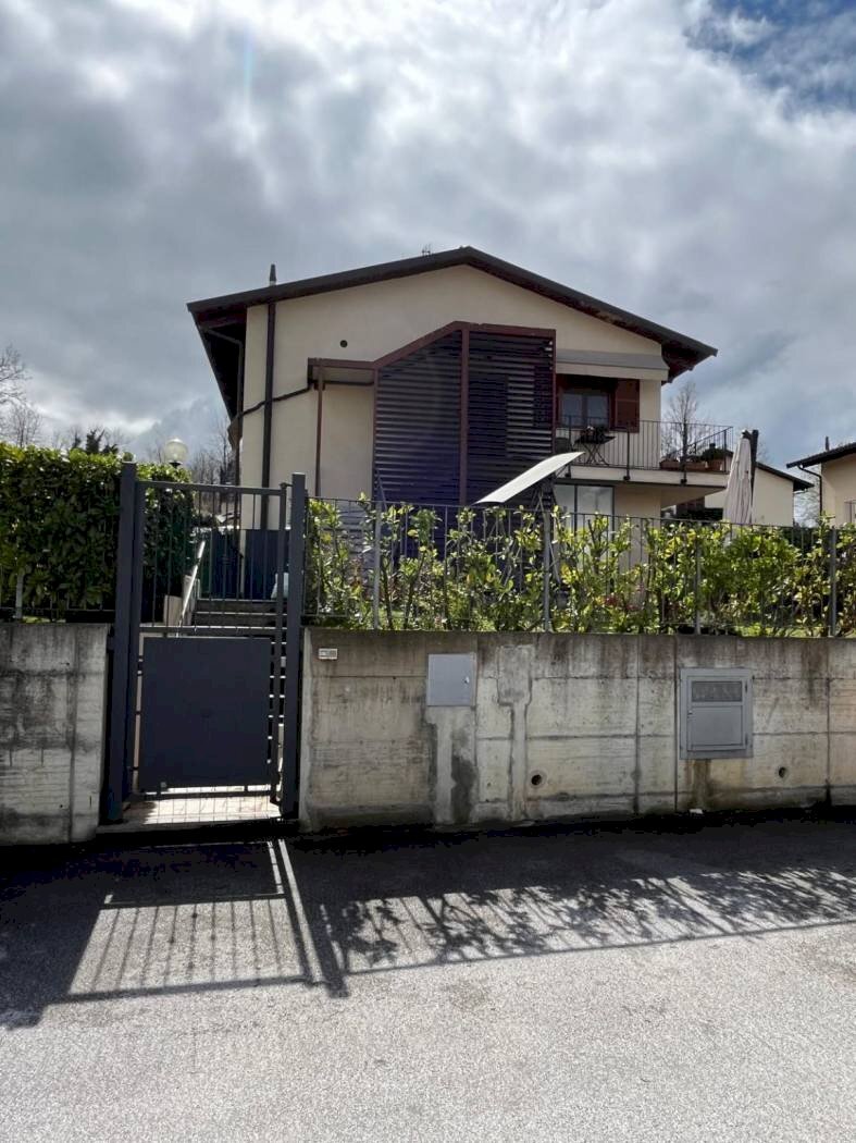 Quadrilocale Via Alba Monforte, Castiglione Falletto - foto 2