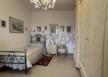 Camera / camera da letto - Four-room apartment via Regione Siciliana
20, Monreale - photo 13