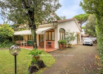 Facciata - Villa via Girolamo Savonarola, Forte dei Marmi - photo 1