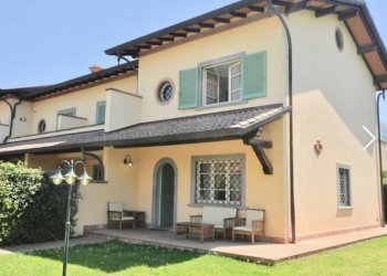 Facciata - Villa via Michelangelo Buonarroti, Forte dei Marmi - photo 1