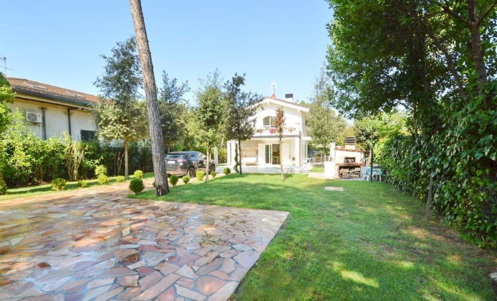 Giardino - Villa via Amilcare Ponchielli, Forte dei Marmi - foto 3