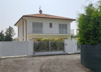 Facciata - Villa via Umbria, Pietrasanta - foto 5