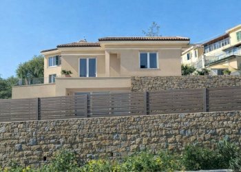 Facciata - Villa strada Monte Ortigara, Sanremo - photo 1
