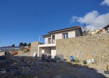 Facciata - Villa strada Monte Ortigara, Sanremo - photo 2