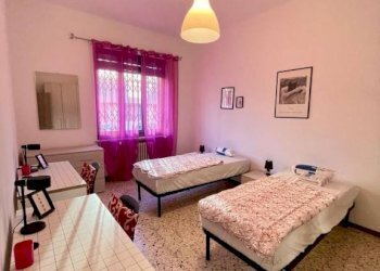 Camera da letto - Trilocale via Benevento, 47, Torino (zona Vanchiglietta) - foto 5