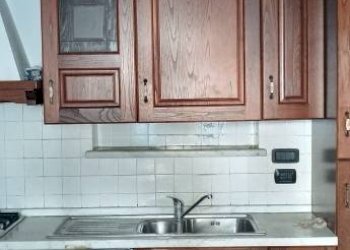 Cucina - Villa viale 20 Settembre, 35, Carrara - foto 1