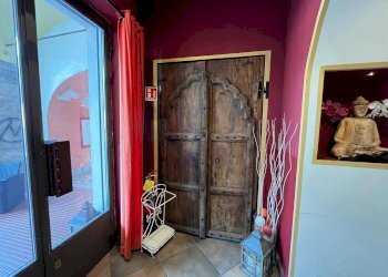 Shop Piazza Vincenzo Virginio, 9b, Cuneo (neighborhood Centro Storico) - photo 3