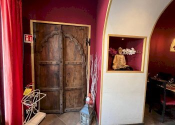 Shop Piazza Vincenzo Virginio, 9b, Cuneo (neighborhood Centro Storico) - photo 4