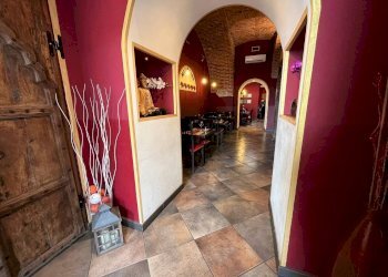 Shop Piazza Vincenzo Virginio, 9b, Cuneo (neighborhood Centro Storico) - photo 6