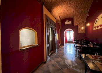 Shop Piazza Vincenzo Virginio, 9b, Cuneo (neighborhood Centro Storico) - photo 9