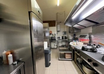 Shop Piazza Vincenzo Virginio, 9b, Cuneo (neighborhood Centro Storico) - photo 16