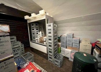 Shop Piazza Vincenzo Virginio, 9b, Cuneo (neighborhood Centro Storico) - photo 20