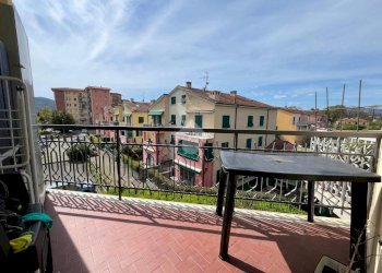 Four-room apartment Via Paolo Diana, Sarzana - photo 3