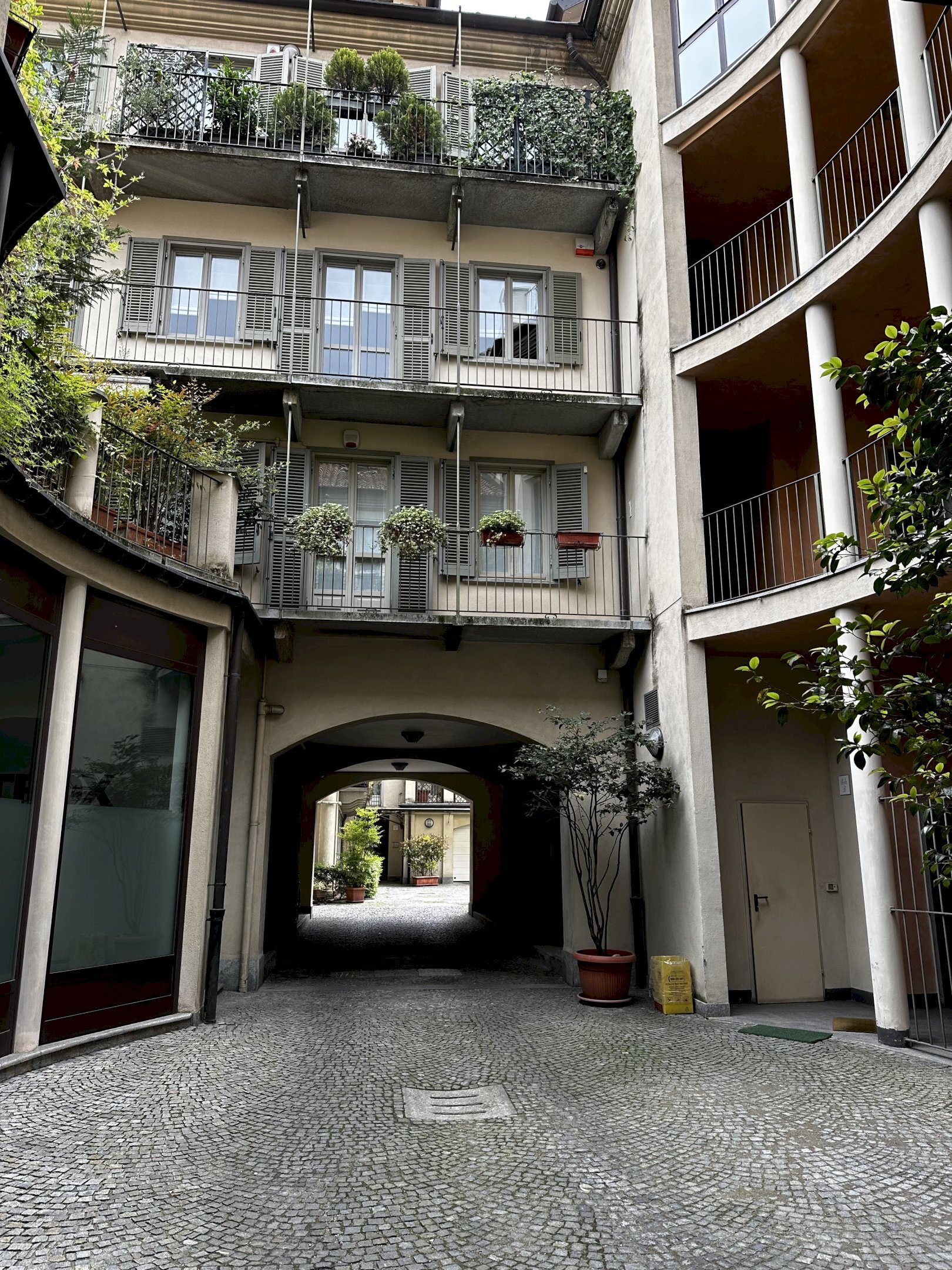 Interno Palazzo - Trilocale via San Massimo, 45, Torino (zona Centro) - foto 2