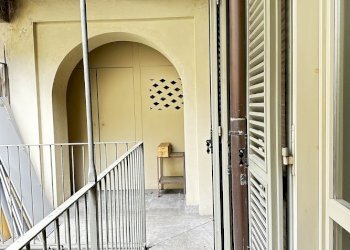 Balcone - Trilocale via San Massimo, 45, Torino (zona Centro) - foto 18