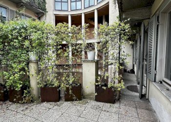 Cortile interno - Trilocale via San Massimo, 45, Torino (zona Centro) - foto 19