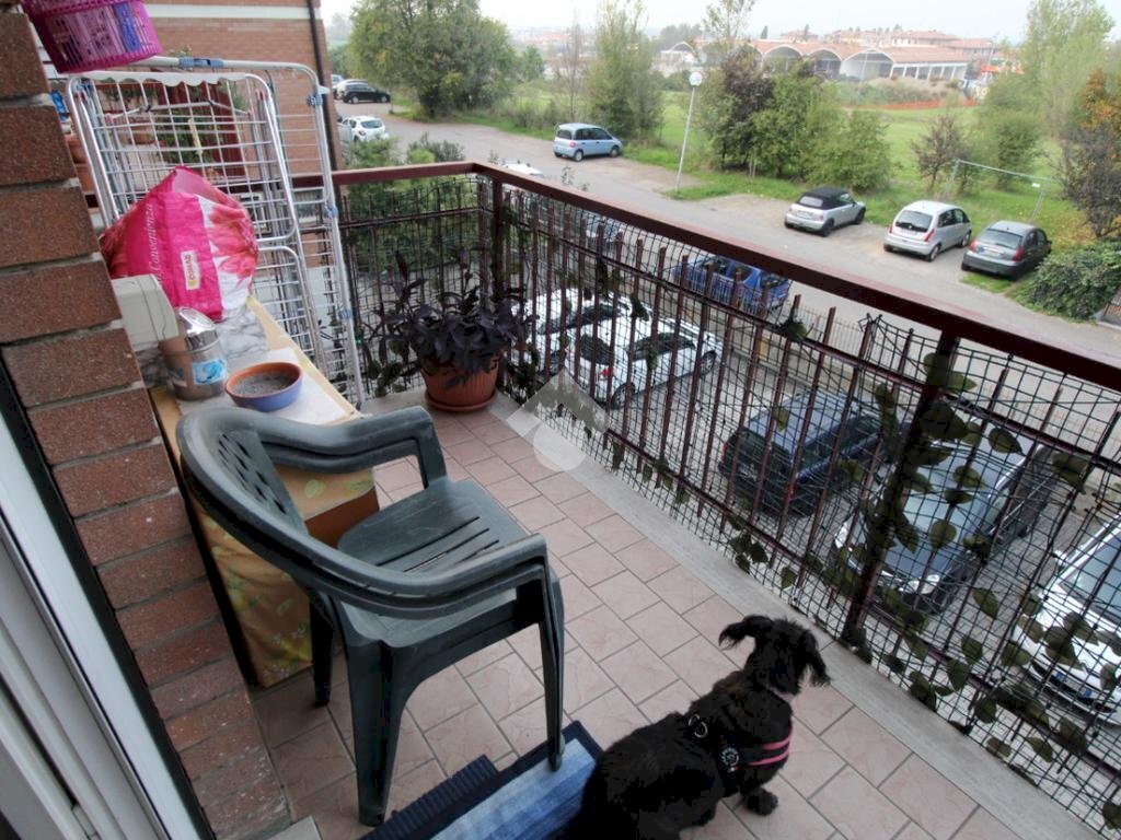 Four-room apartment Via Canale, Casalgrande - photo 1