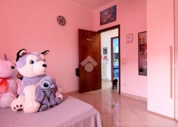 Four-room apartment Via Canale, Casalgrande - photo 11