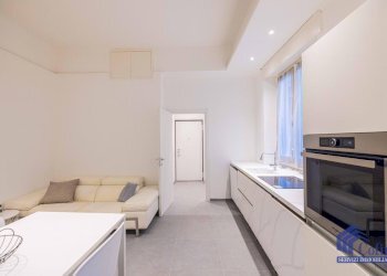 Two-room apartment Milano - photo 2