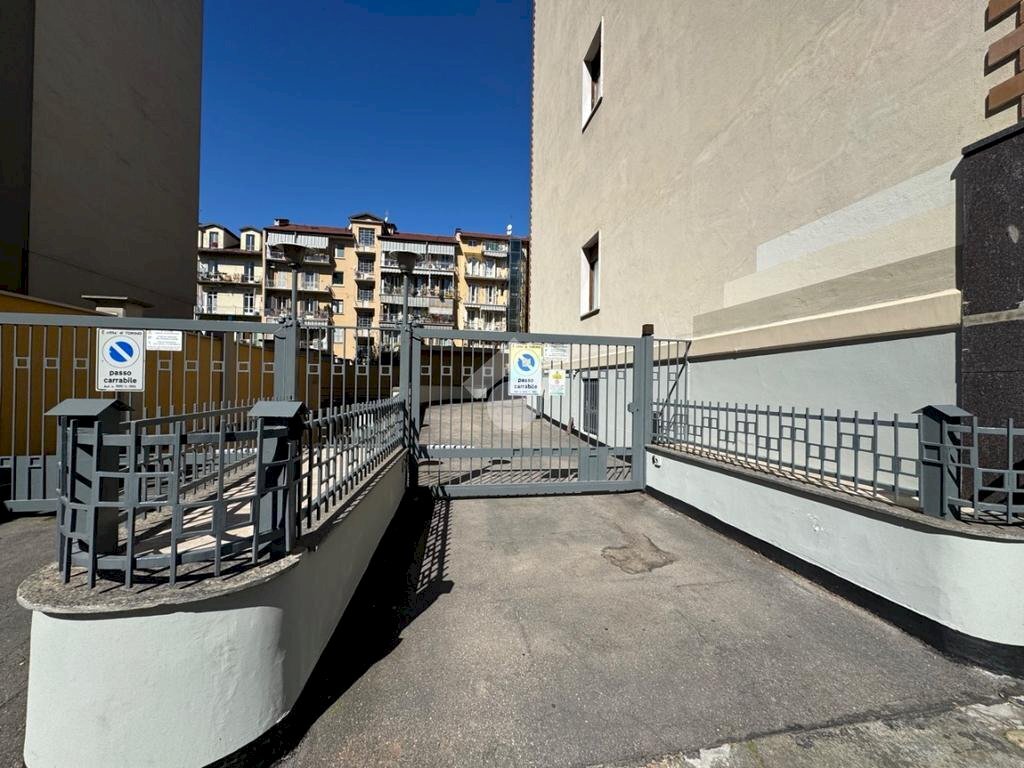 Box Corso Duca Degli Abruzzi, Torino (zona Crocetta) - foto 2
