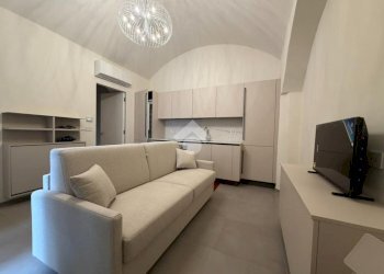 One-room apartment Via S. Francesco da Paola, Torino (neighborhood Centro) - photo 1