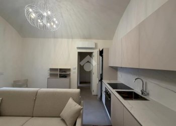 One-room apartment Via S. Francesco da Paola, Torino (neighborhood Centro) - photo 5